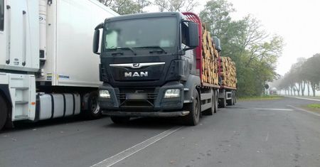 "Trafiony, zatopiony panie inspektorze!" Kierowca ciężarówki poddał się bez walki