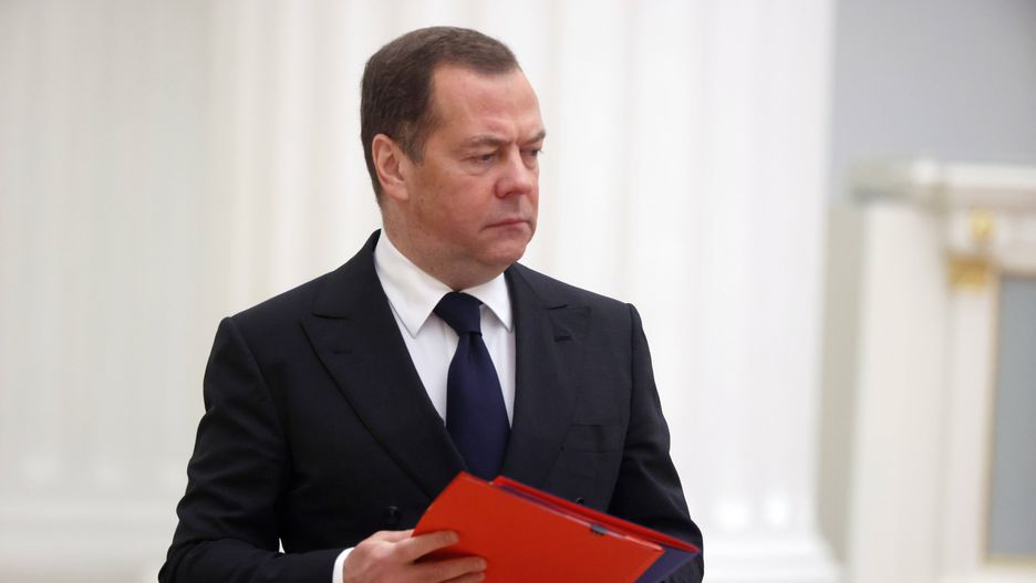 Russian Security Council meeting
epa10312551 Deputy head of Russia's Security Council Dmitry Medvedev arrives for a meeting of Russian President Putin with members of the Russian Security Council at the Kremlin in Moscow, Russia, 18 November 2022.  EPA/MIKHAIL METZEL / SPUTNIK / KREMLIN POOL MANDATORY CREDIT 
Dostawca: PAP/EPA.
MIKHAIL METZEL / SPUTNIK / KREMLIN POOL