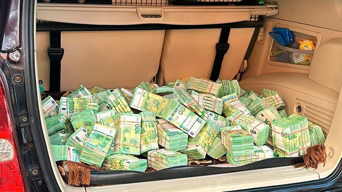 W bagażniku księgowej znaleziono w gotówce 4,7 mln euro