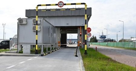 "Nowy skaner RTG w Koroszczynie usprawnia odprawy i zwiększa bezpieczeństwo granicy"