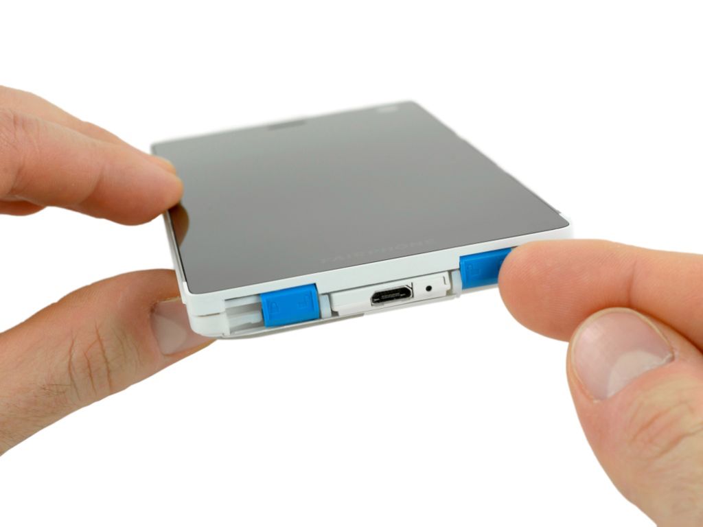 Modułowy smartfon Fairphone 2 został rozebrany na części. Czy to rzeczywiście jest takie proste? 2