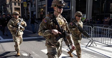 Media: Pentagon prowadzi przygotowania do operacji lądowej w Iranie