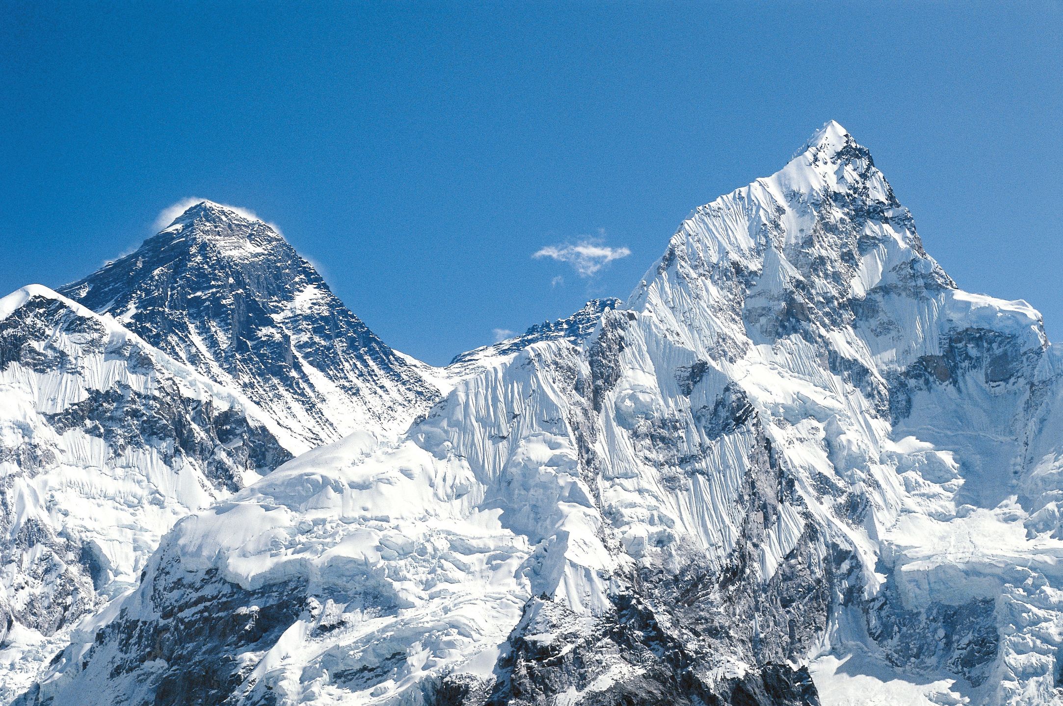 Rzeka podnosi Mount Everest. Zaskakujące badania naukowców