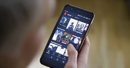 Netflix wprowadza istotną zmianę. Ułatwi oglądanie na smartfonach i tabletach