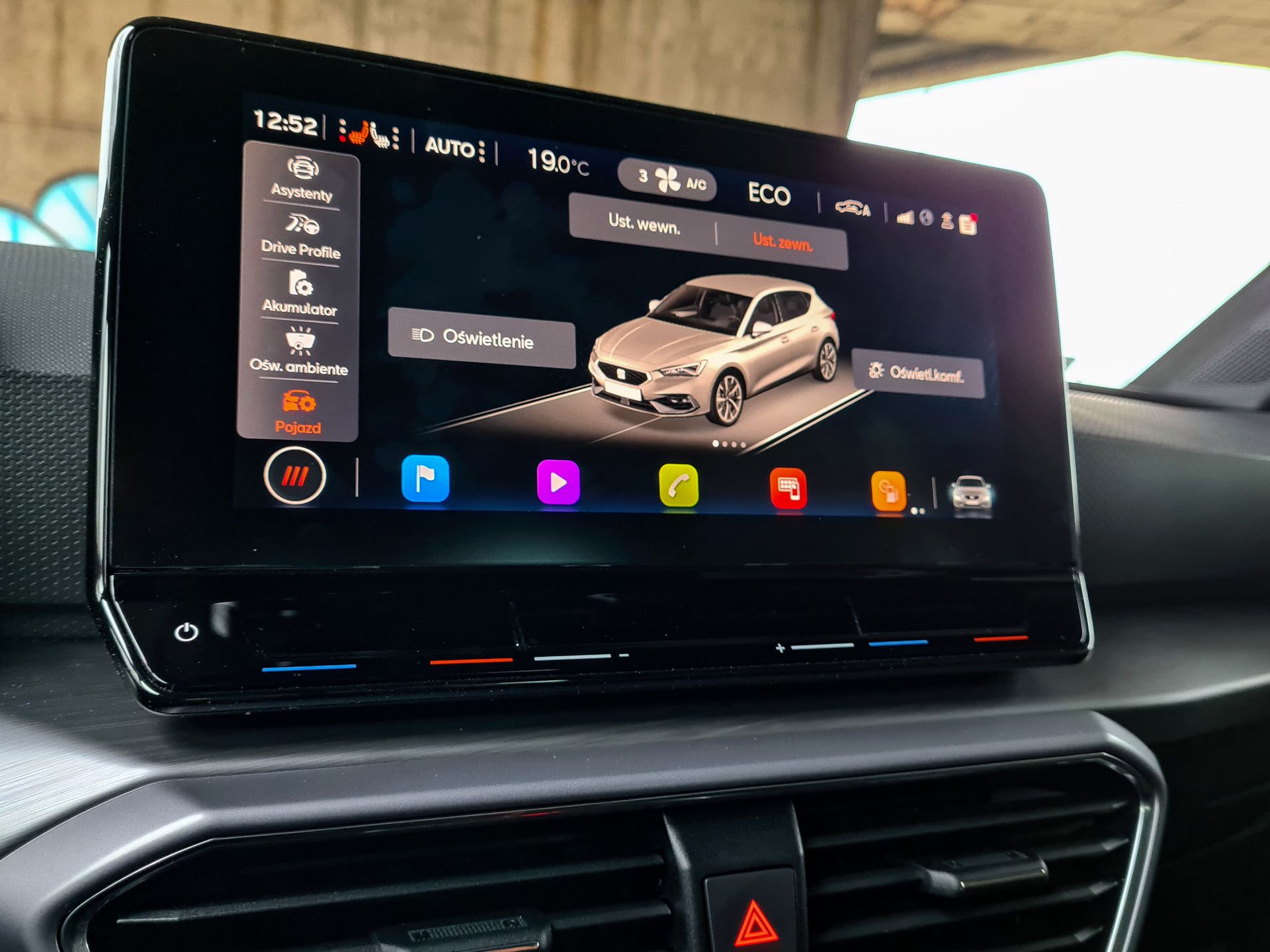 Seat Leon e-HYBRID: System zarządzania energią i sterowanie dotykowe 7