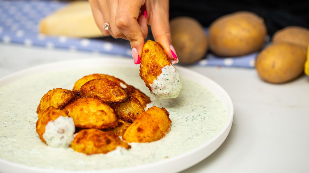 Cytrynowe ziemniaczki z sosem śmietankowo-ziołowym- Pyszności