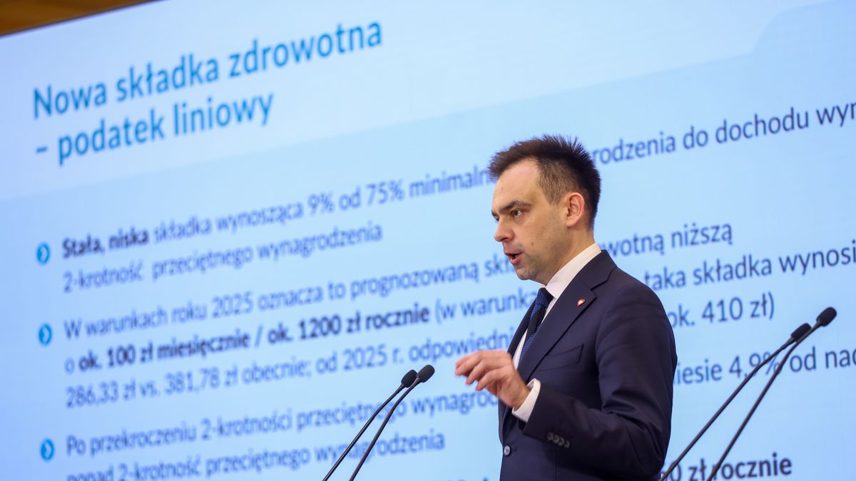 Warszawa, 21.03.2024. Minister finansów Andrzej Domański podczas konferencji prasowej w siedzibie KPRM w Warszawie, 21 bm. Temat: "Zmiany w składce zdrowotnej dla przedsiębiorców". (sko) PAP/Leszek Szymański