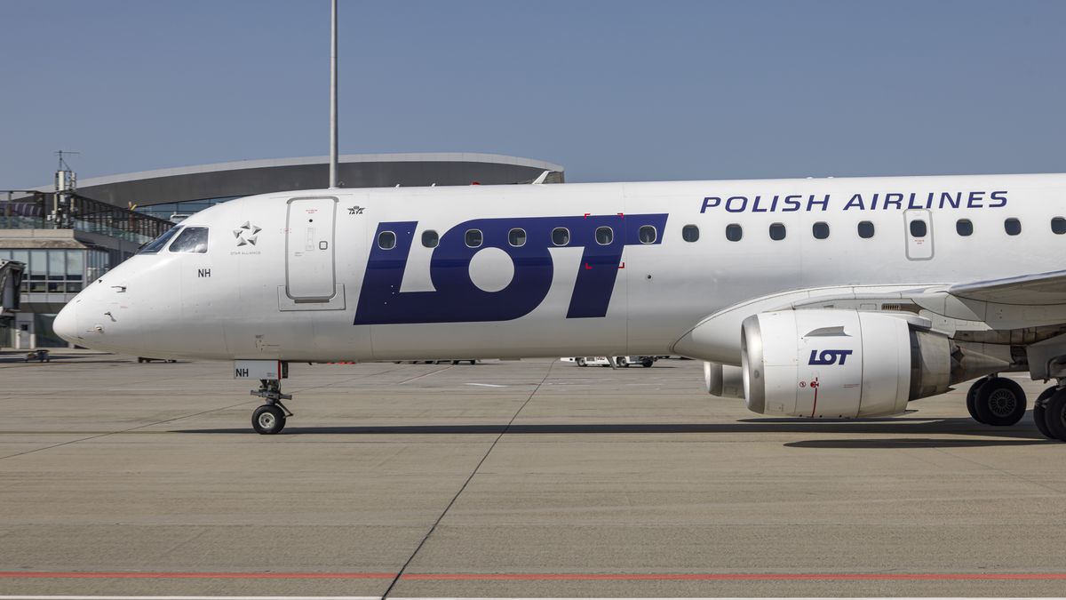 LOT Polish Airlines Embraer ERJ-195AR passenger aircraft spotted at Budapest Ferenc Liszt International Airport taxiing towards the airport Terminal 2A building after arriving from Poland. The narrow body regional airplane has the registration tail number SP-LNH and is powered by 2x GE jet engines. LOT Polish Airlines, legally Polskie Linie Lotnicze LOT S.A. is the flag carrier of Poland, one of the oldest airlines in the world with a fleet of 87 planes, member of Star Alliance aviation group. Budapest, Hungary on June 2025 (Photo by Nicolas Economou/NurPhoto via Getty Images)