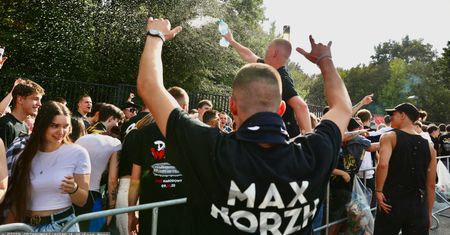 Muszą opuścić Polskę. Ciąg dalszy skandalu na koncercie w stolicy