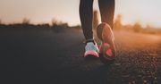 Dokładnie tyle musisz zrobić kroków, aby spalić kilogram tłuszczu. Dużo?
