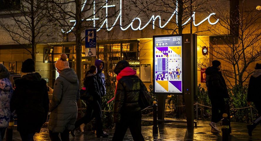 Tylu Polaków widzi reklamy outdoorowe. Liderem AMS