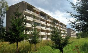 Wymarłe miasteczko w Polsce. Od 30 lat straszą ruiny