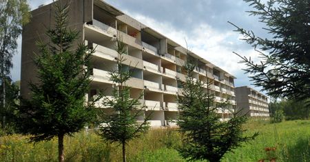 Wymarłe miasteczko w Polsce. Od 30 lat straszą ruiny