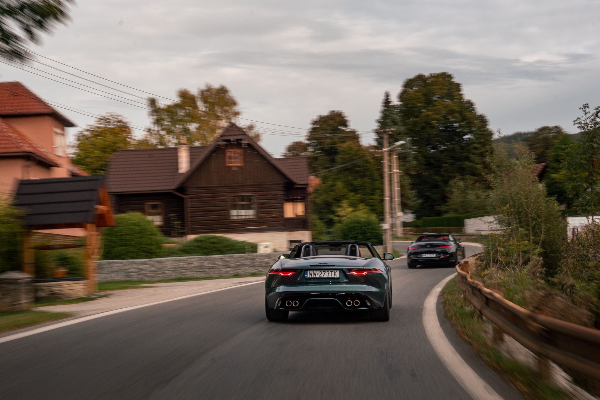 Porsche 718 Spyder vs. Mercedes-AMG SL 63 vs. Jaguar F-Type P450 