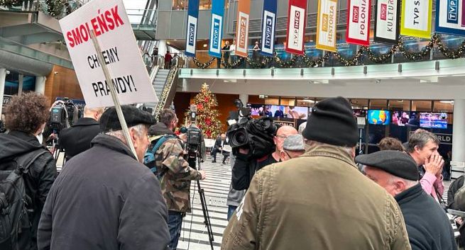 PiS nie odpuszcza i zwołuje posiedzenie w TVP. Jest kategoryczna odpowiedź nowych władz telewizji