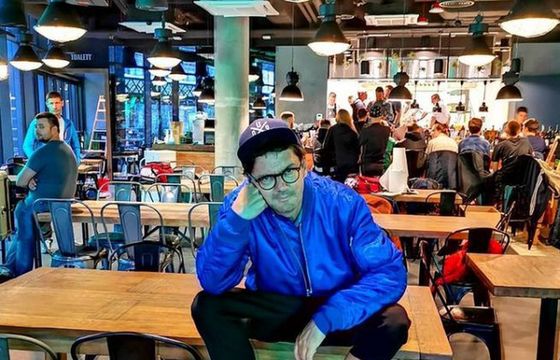 Kuba Wojewódzki szykuje restaurację Niewinni Czarodzieje 3.0 w Gdyni