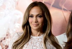 Seksowny i kobiecy styl Jennifer Lopez – zainspiruj się codziennymi lookami amerykańskiej gwiazdy