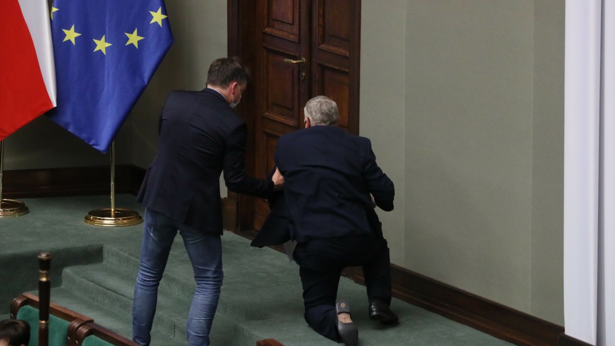 Marek Suski upadł podczas posiedzenia Sejmu