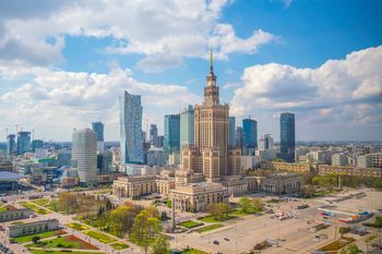 Pogoda w Warszawie. Prognoza na wtorek 19 maja. Umiarkowane chmury i krótki deszcz w południe
