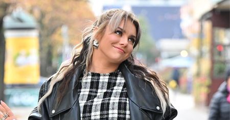 Ewa Farna czarowała w mini. Do "DDTVN" wybrała ODWAŻNĄ stylizację (ZDJĘCIA)