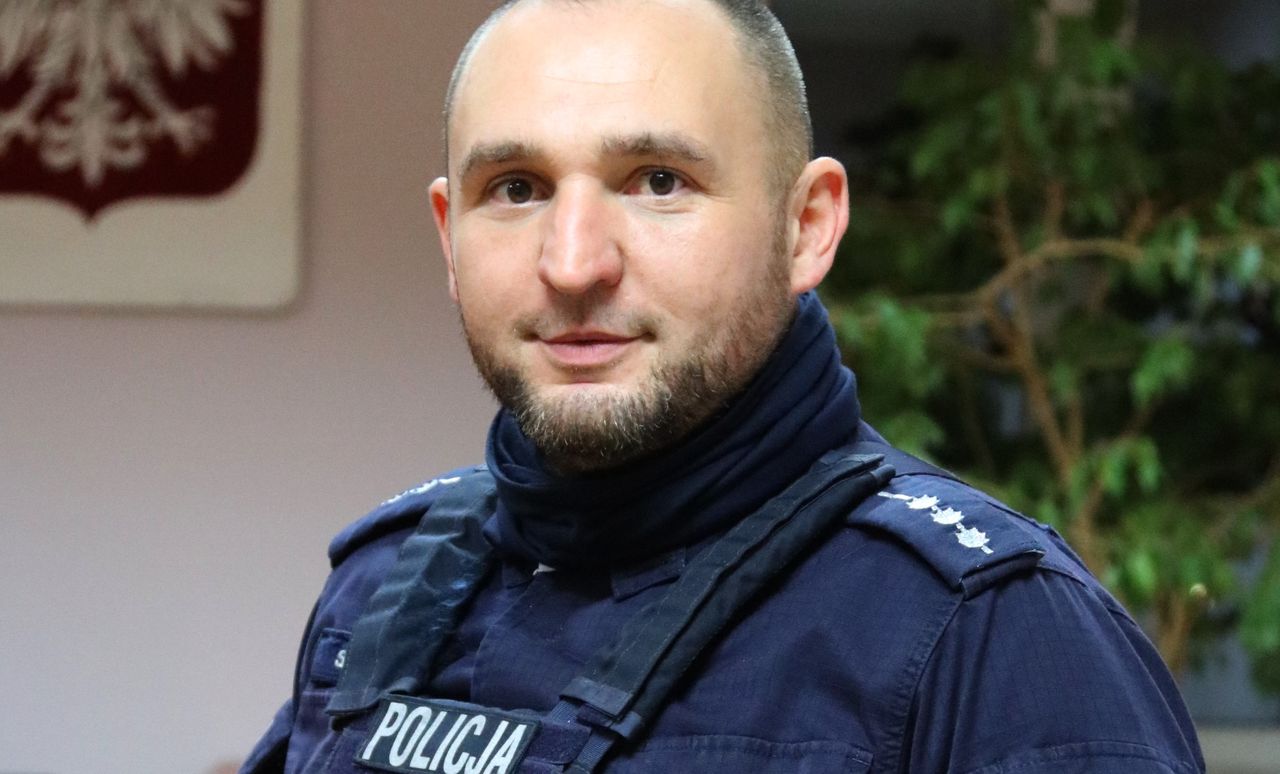 Policjant uratował życie kobiecie