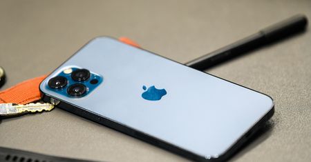 Apple wytknął wadę iPhone'a. We własnej reklamie
