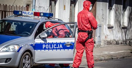 Koronawirus w Polsce. GIS: niemal 4,5 tys. ukaranych w związku z pandemią