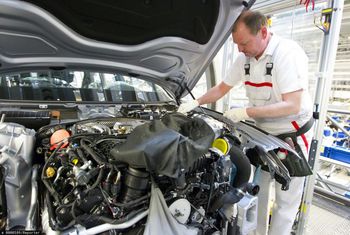Audi przenosi część załogi do sektora obronnego, by uniknąć zwolnień
