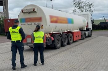 KAS przechwyciła transport nielegalnego paliwa z Łotwy