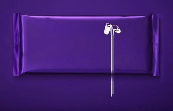 Opakowania Cadbury bez napisów zwracają uwagę na problem samotności seniorów