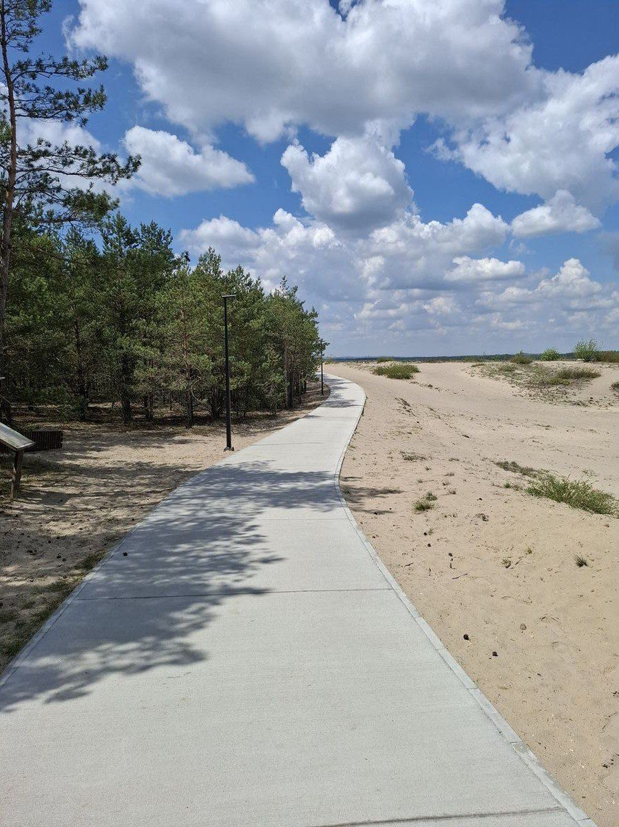 Drewniana kładka nad doliną Białej Przemszy już przejezdna! Nowa atrakcja na granicy śląskiego z małopolską to HIT! Velo Pustynia zaprasza