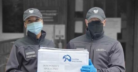 Koronawirus. Warszawa. Ponad 2 tys. maseczek od Służby Więziennej