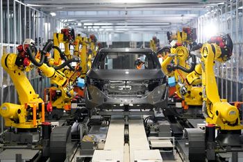 Nissan tnie zatrudnienie w Europie. Fabryka w Sunderland może trafić w chińskie ręce