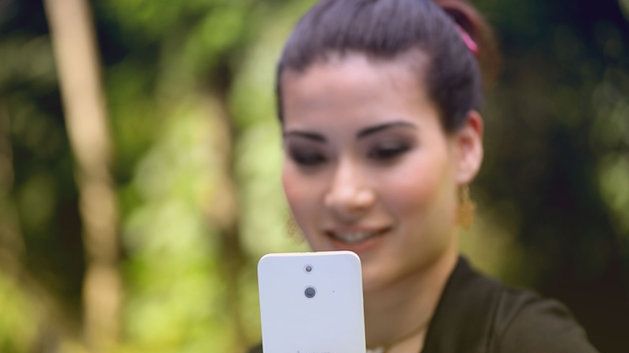 W skrócie: HTC One E9 na zdjęciu, Galaxy S6 Active i Asus LolliFlash 1