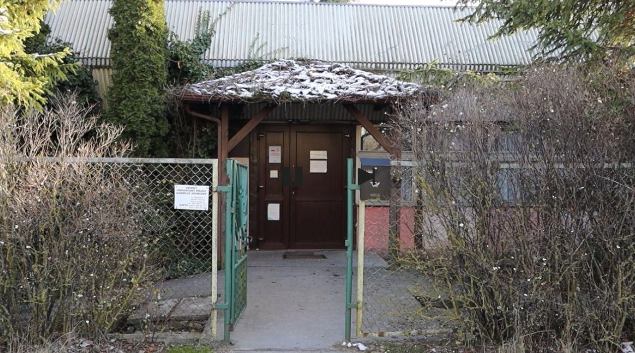 Chojnice: Budowa Warsztatu Terapii Zajęciowej wisi na włosku. Projektu nie ma, a firma z Warszawy już płaci kary