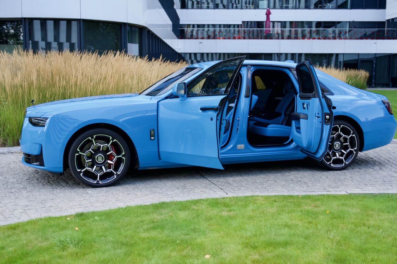 Rolls-Royce Black Badge Ghost