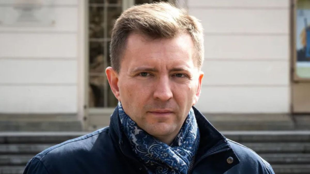 Nowa miłość? Łukasz Schreiber w objęciach tajemniczej blondynki
