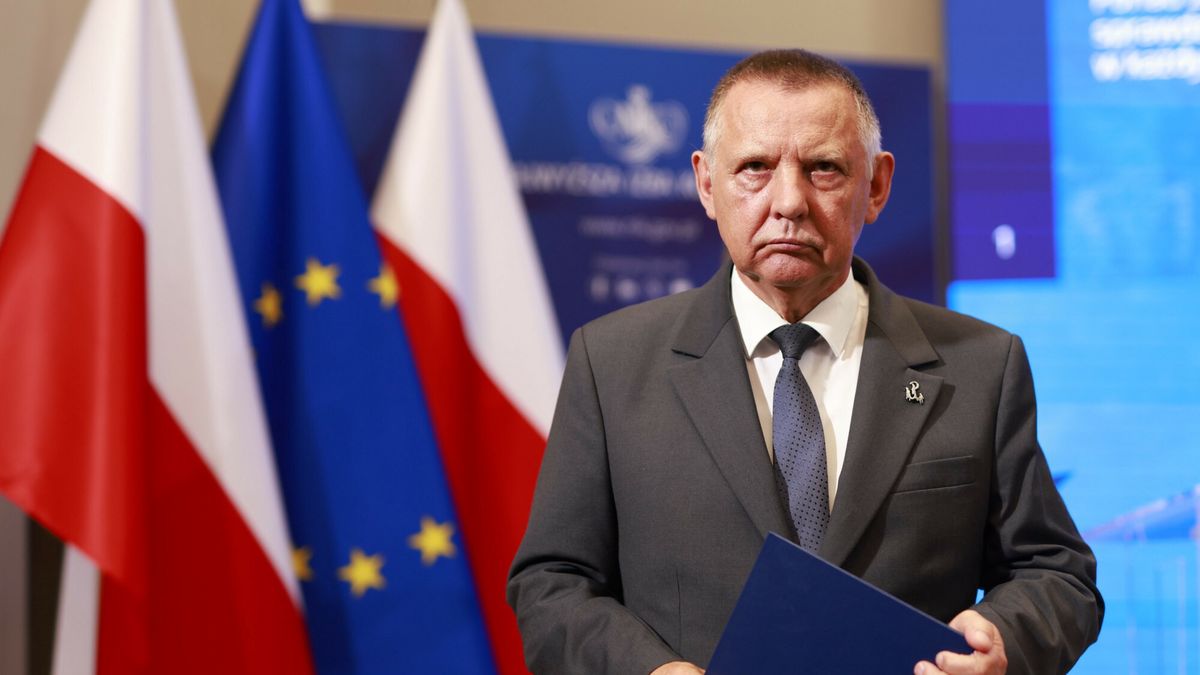 "Nieprawidłowości w sprawowaniu nadzoru" w KNF? Prezes NIK Marian Banaś składa zawiadomienie