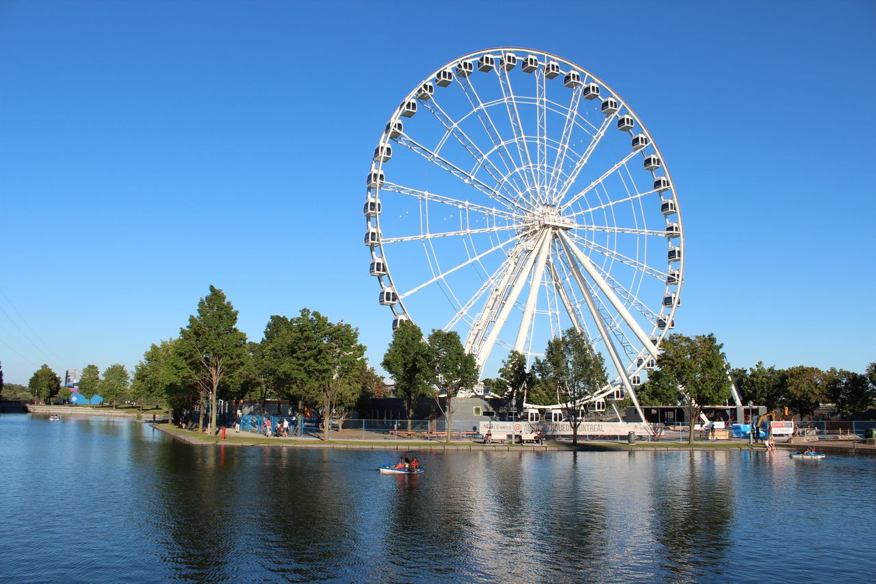 During the festival, the cars of the so-called Ferris wheel caught fire. There were people inside (illustrative photo).