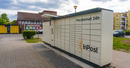 Paczkomatów jak psów