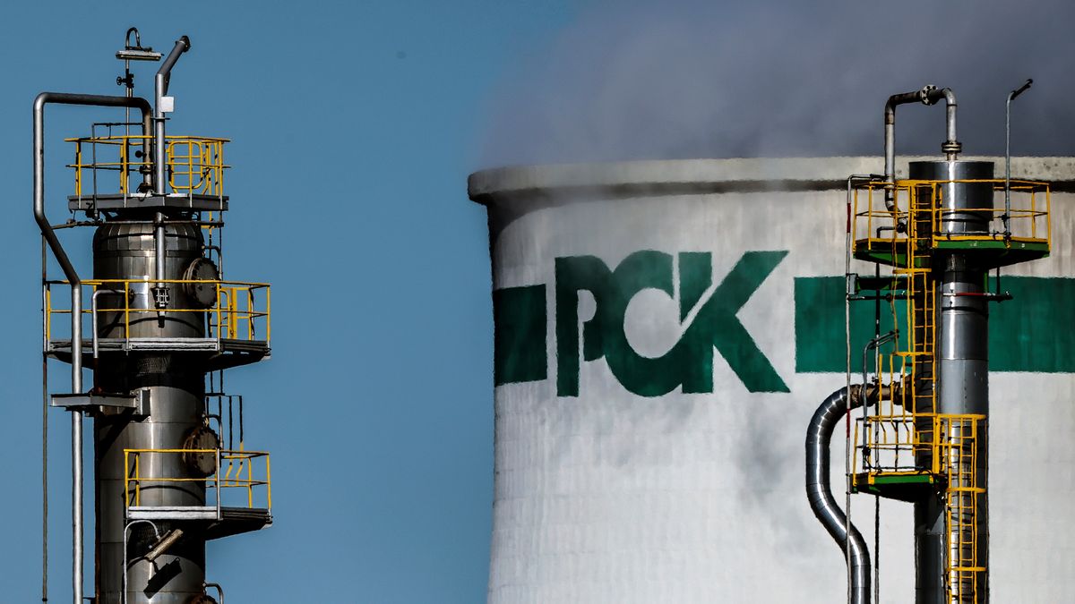 Industrial facilities of PCK Raffinerie oil refinery are pictured in Schwedt/Oder, Germany, March 7, 2022. The company receives crude oil from Russia via the 'Friendship' pipeline. Picture taken March 7, 2022.