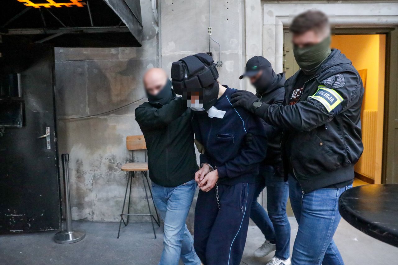 Zabójstwo na UW. Policja pokazała nagranie z podejrzanym