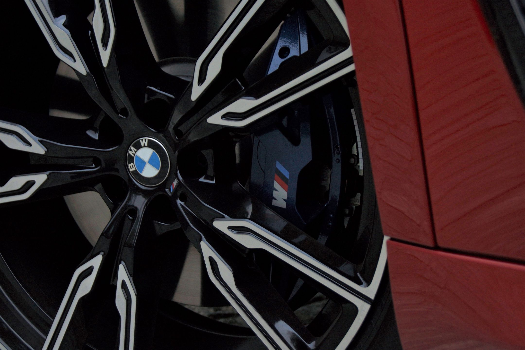 BMW X5 M60i