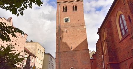 Śląska Piza. Słynna krzywa wieża w Polsce zachwyca turystów