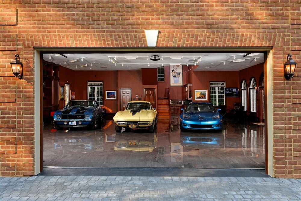 Chevy Camaro, Chevy Corvette C2, Corvette C6 (fot. luxury4play.com)