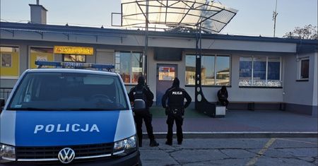 Ukraińcy podeszli do polskich policjantów. Ci nawet się nie wahali