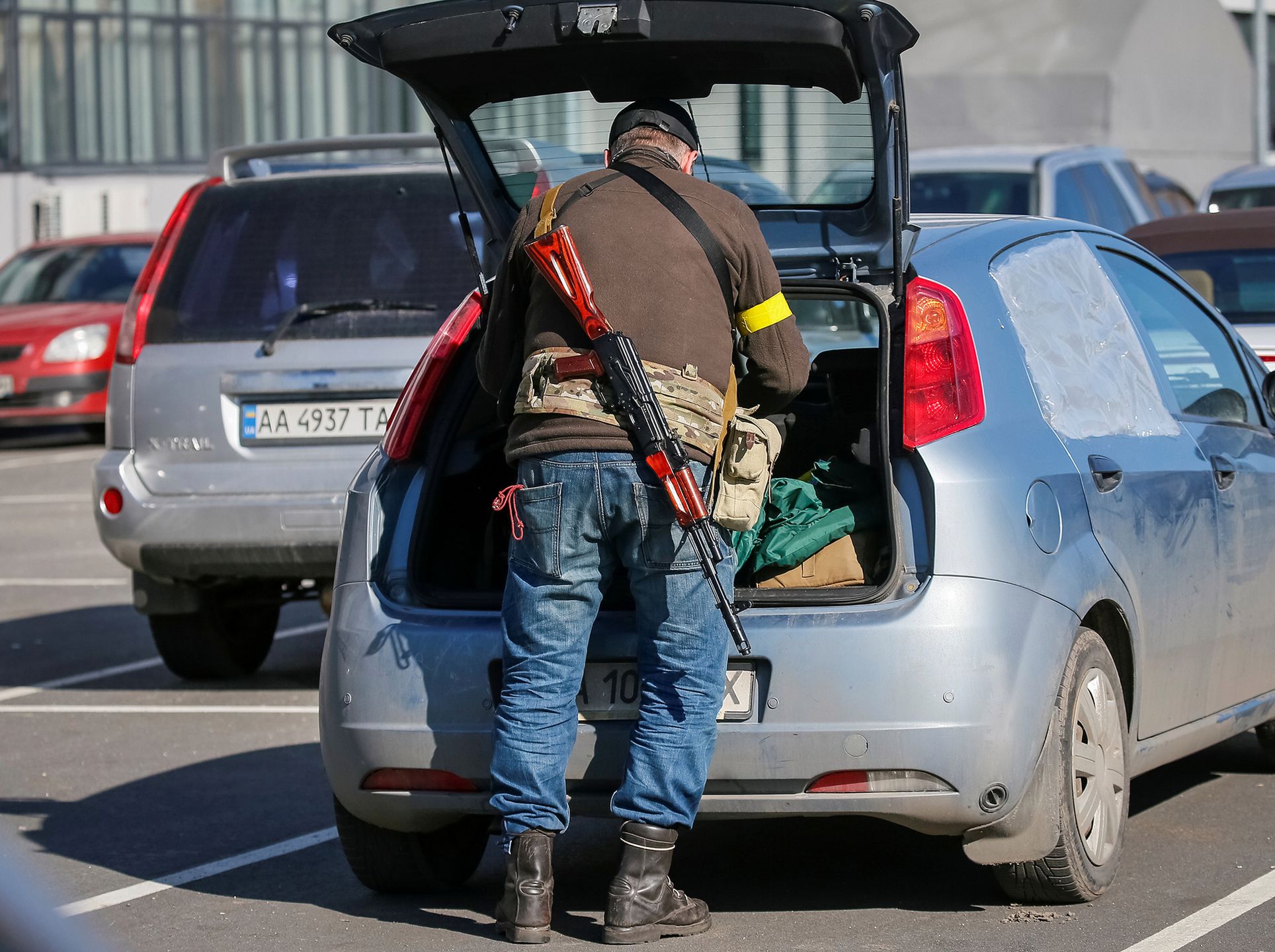 Wojna na Ukrainie: Mieszkańcy dołączają do WOT w Kijowie. Są gotowi do walki 4