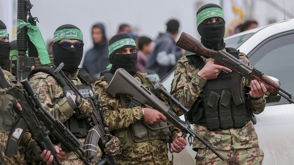 Hamas uwalnia kolejnych zak?adnik�w
Hamas fighters gather at the site of the handing over of two Israeli hostages in Rafah in the southern Gaza Strip, as part of the seventh hostage-prisoner release on February 22, 2025. Palestinian militants freed two Israeli hostages on February 22, among the last live captives eligible for release under the first phase of a fragile truce that is also expected to see Palestinian prisoners released. Photo by Abood Abusalama/Middle East Images/ABACAPRESS.COM
Middle East Images/ABACA
