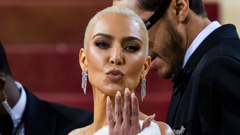 Kim Kardashian po Gali MET przebrała się w DRUGĄ suknię Marilyn Monroe! (ZDJĘCIA)