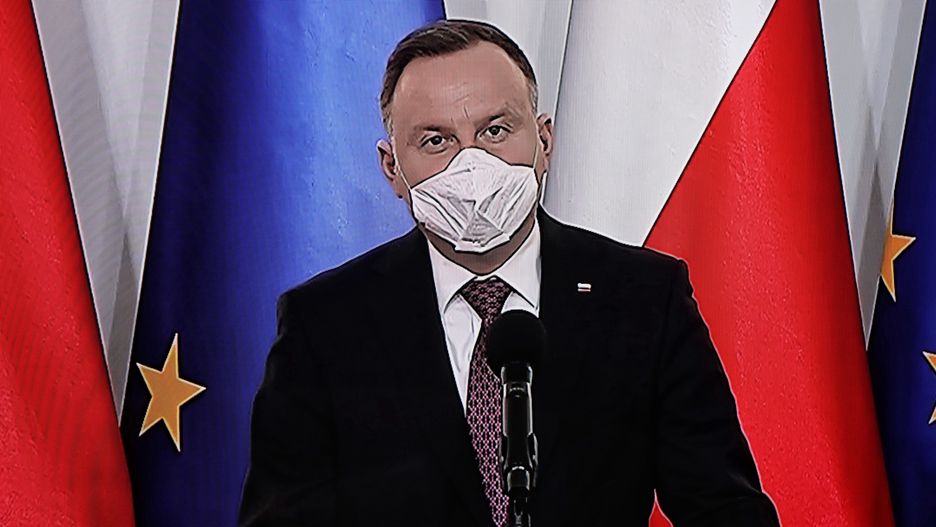 Koronawirus w Polsce. Prezydent Andrzej Duda "nie zgadza się" z wykładnią I prezes SN 